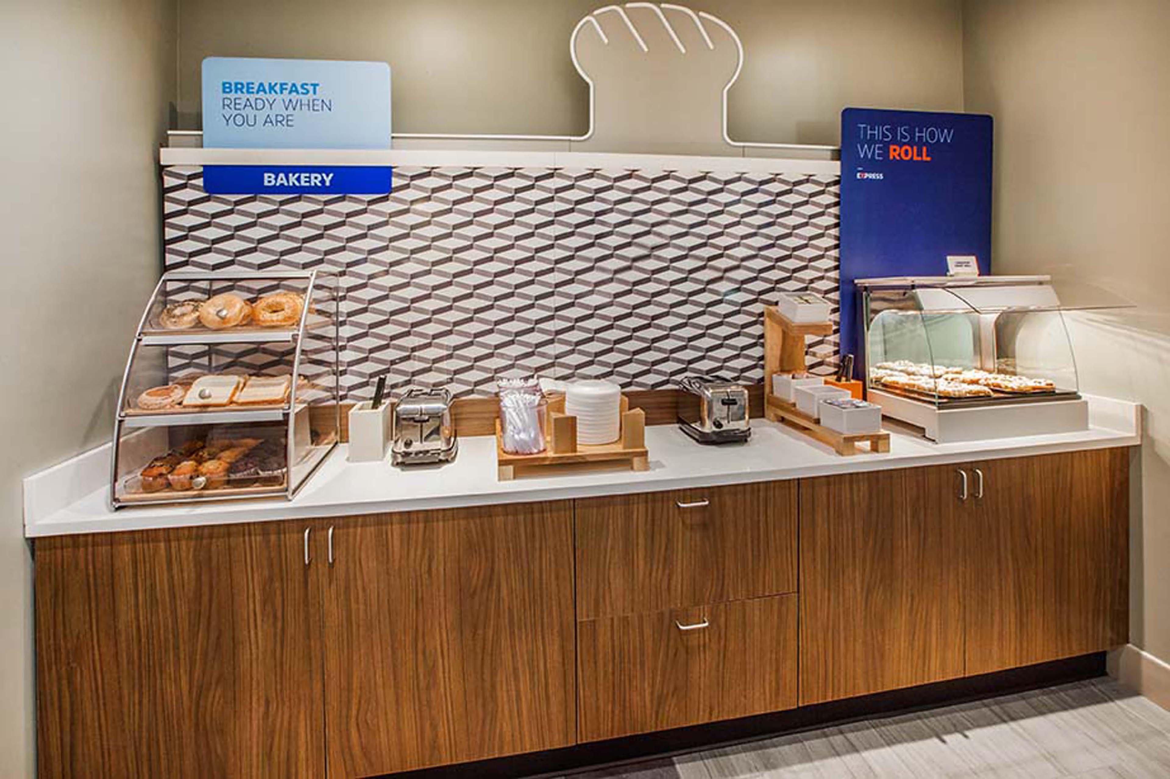 Holiday Inn Express Belle Vernon Eksteriør billede