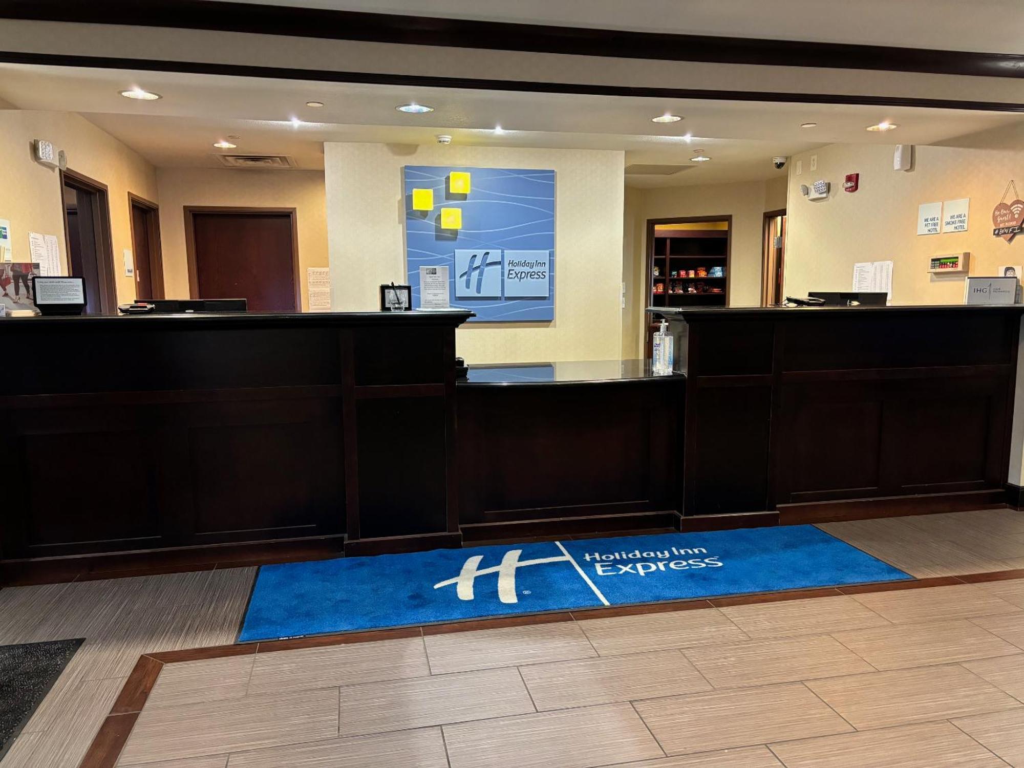 Holiday Inn Express Belle Vernon Eksteriør billede